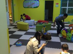 -爱萌盟婴童成长中心(泛悦店)
