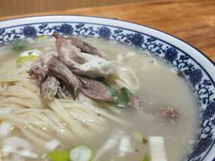加肉骨汤摔面-竹青胶东摔面(黄岛开发区店)