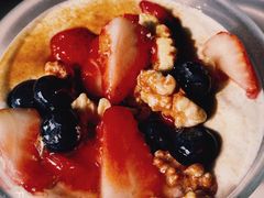 野莓核桃蜂蜜希腊酸奶-The Rug Cafe(王府中环店)
