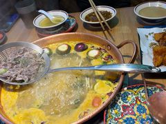 -洱火云南酸菜牛肉火锅(石景山当代商城店)