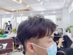 -镁连社·美联社
