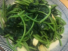 炝炒鸡毛菜-俏湘私房菜(国贸店)