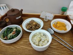 -雪梅月子中心(华侨城店)