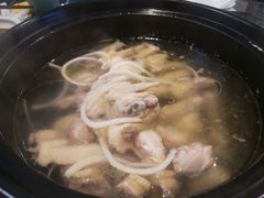 -东椰·海南椰子鸡火锅(朝阳门店)