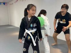 -EFL巴西柔术·综合格斗·泰拳·少儿体能训练(虹桥德必馆)