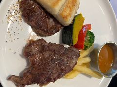 安格斯牛肉拼比目鱼-伯顿西餐厅(厚街香榭丽店)