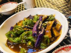 虎皮辣子烧茄子-东方亚克西餐厅(西康路店)