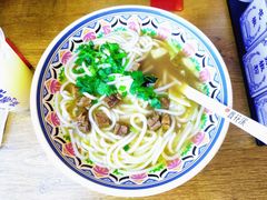 -鑫花溪牛肉米粉(人民广场店)