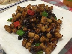 黑胡椒牛肉粒炒年糕-抚顺美食·老上海味道