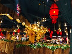 -老滇山寨•云南特色菜•地方菜•民族风情歌舞表演(金碧店)