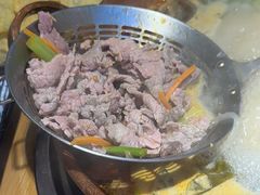 -洱火云南酸菜牛肉火锅(石景山当代商城店)