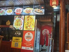 -东来菜馆•手抓海鲜家常菜•海鲜锅贴