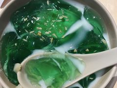 椰林斑斓冰粉-遇见小面(凯德广场店)