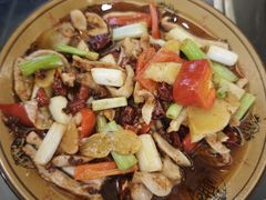 -周老三跷脚牛肉·全牛火锅(非遗传承店)