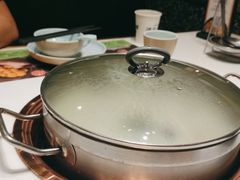 -洪氏嗨捞·猪肚鸡火锅(阳光天地店)