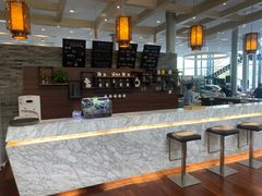 -成都中升之星奔驰4S店