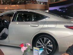 -大连中升雷克萨斯(华北路店)