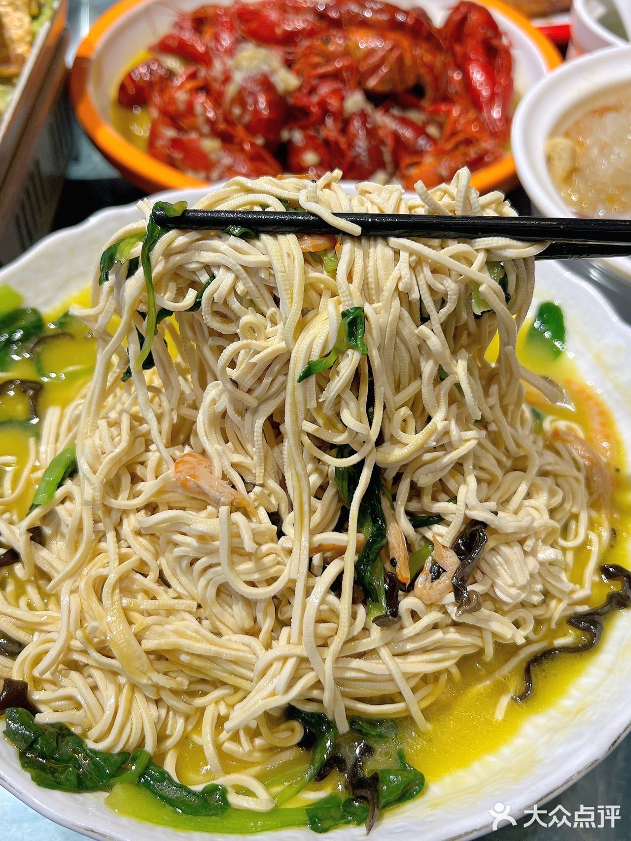 感谢南京土著带路！玄武湖畔30年老店。。