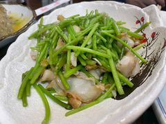 茼蒿炒螺片-鑫真味私房菜馆