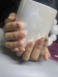 -丫丫NAIL日式自助美甲美睫沙龙