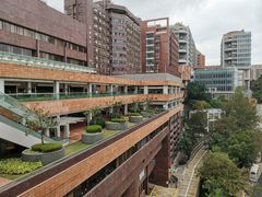 -香港大学