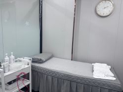 -苗方清颜专业祛痘·皮肤管理