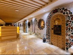 -碧中海汤泉汗蒸酒店