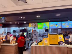 -麦当劳(上海虹桥站30B检票口楼上)