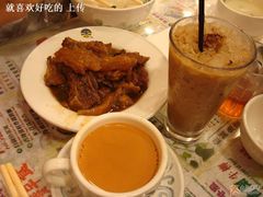 沙爹牛筋牛腩，奶茶和招牌忌廉咖啡-翠华餐厅
