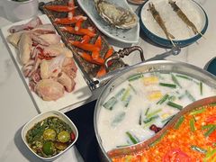 -椰子湾·海南火锅·糟粕醋·椰子鸡(正大广场店)