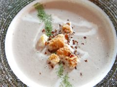 奶油野菌浓汤-YUE·6·西式融合餐厅(外滩六号店)