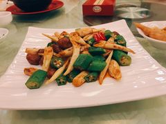 -围龙屋客家食府(福田店)