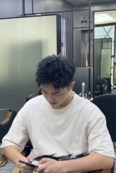 -尤司男士国潮理发馆