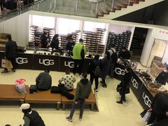 -UGG(燕莎奥特莱斯购物中心店)