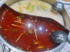 -肖肖酸萝卜鱼火锅(总店)