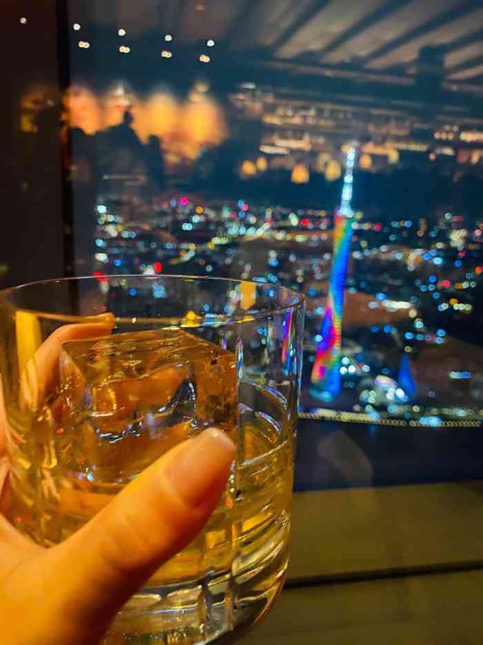 广州瑰丽酒店 · too high高极-"终于来瑰丽的107层too high打卡.