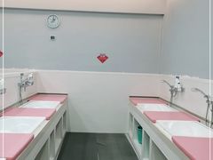 -龙格亲子游泳·水育早教运动中心(绿宝中心)