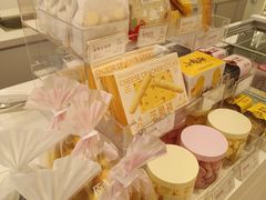 -好利来(鞍山站前店)