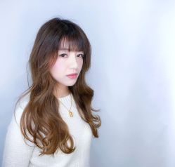 -PE SALON