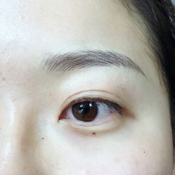-一个差评成就的纹眉店