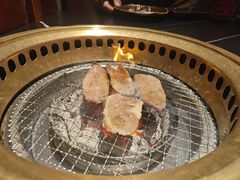 -山川小町·极番烧肉(新地假日广场店)