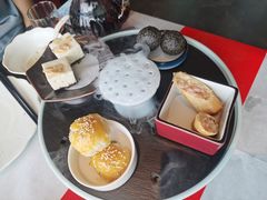 四喜点心拼盘-馋遇江南·精致湖景雅宴(东方之门店)