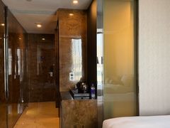 -广州天河希尔顿酒店
