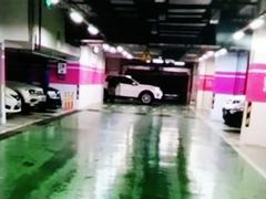 -徐汇日月光地下停车场