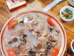 -阿婆情腊排骨火锅(金虹路店)