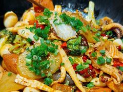 -万记麻辣烫国展总店