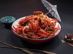 -虾弄弄海派小龙虾·牛羊蝎子火锅
