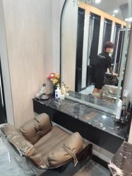 -TOP HAIR SALON