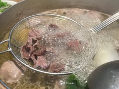 现切鲜嫩牛肉-为什么牛潮汕牛肉火锅(万胜广场店)