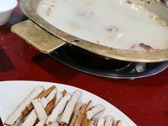 -颜氏双江清水鱼一养身火锅(磁器口店)